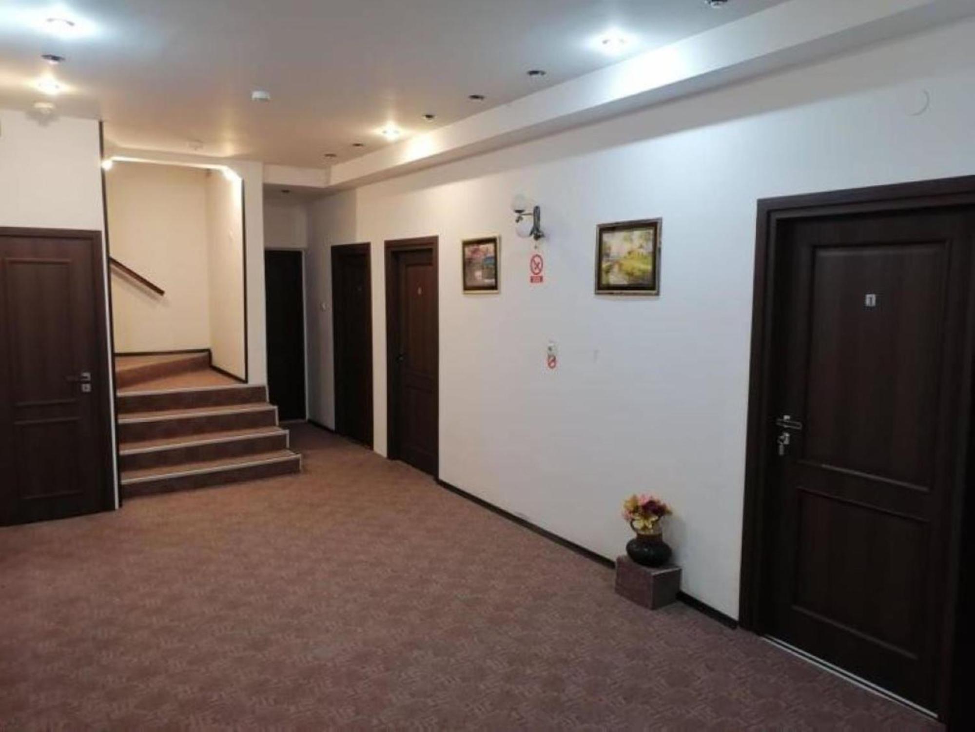 Pensiunea Millenium Sibiu With Parking - Motorcycle Friendly Travel Routes エクステリア 写真