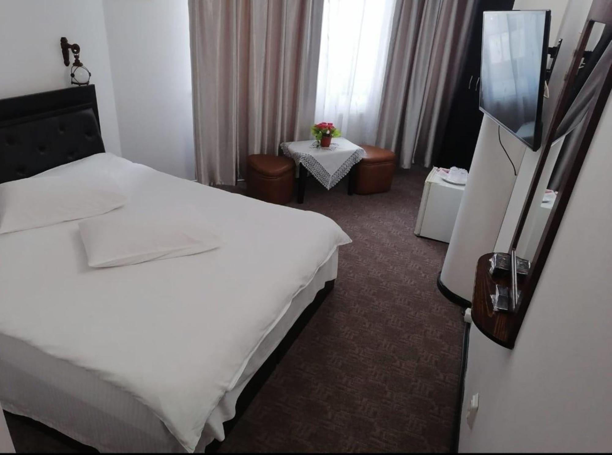 Pensiunea Millenium Sibiu With Parking - Motorcycle Friendly Travel Routes エクステリア 写真