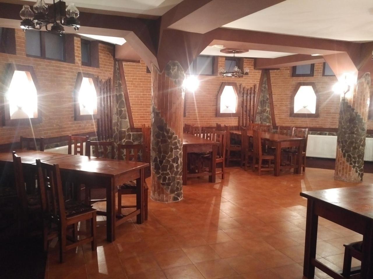 Pensiunea Millenium Sibiu With Parking - Motorcycle Friendly Travel Routes エクステリア 写真